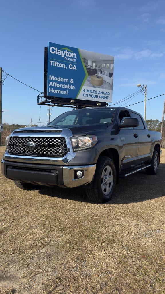 2019 Toyota Tundra SR5's photo